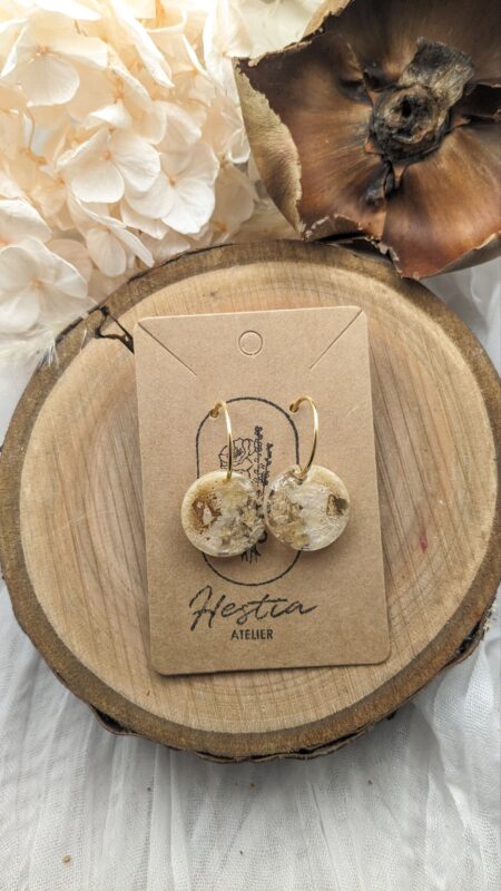 Boucles Théia sur créoles ouvertes