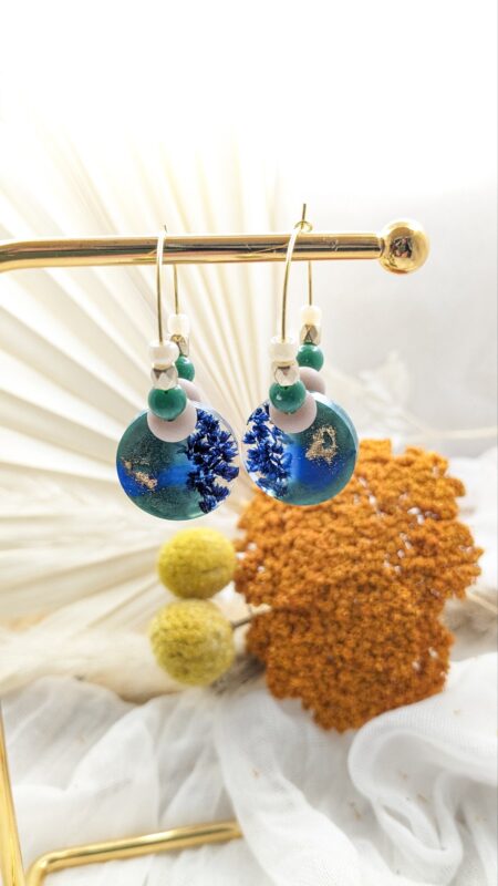 Boucles Théia sur créoles perlées