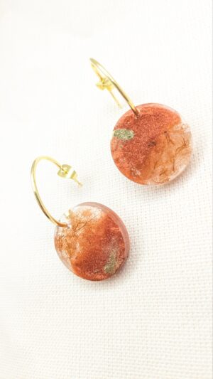 Boucles Théia sur créoles ouvertes