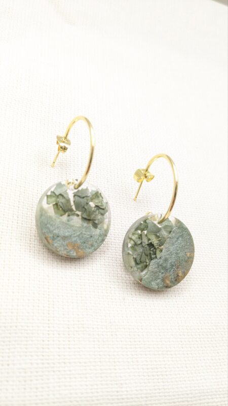 Boucles Théia sur créoles ouvertes – Image 3