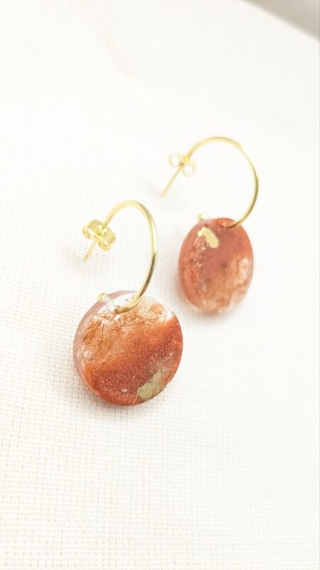 Boucles Théia sur créoles ouvertes