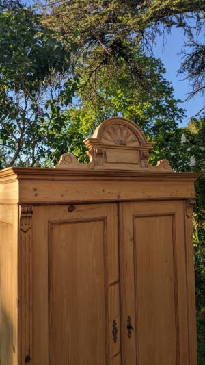 Armoire ancienne
